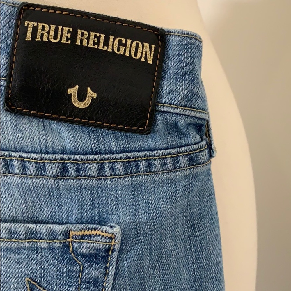 True Religion Mid-Rise Relaxed Ombré Hem Boyfriend Jean 28 - Picture 5 of 13